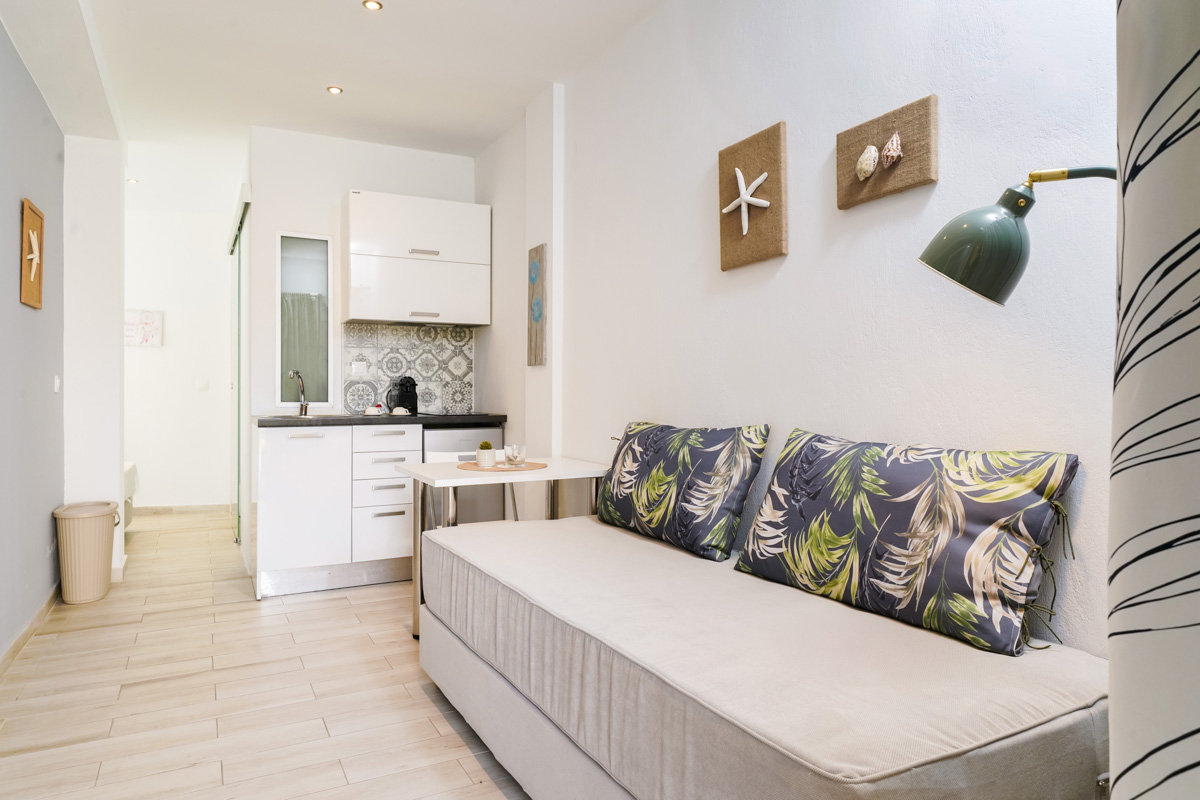 Τρίκλινο Στούντιο